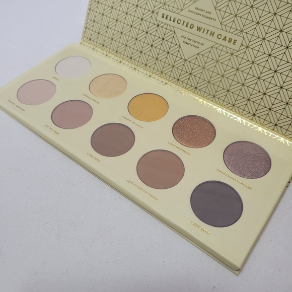 NEW Zoeva Cosmetics Blanc Fusion Eyeshadow Palette Full Size 10 Color Shades - Picture 1 of 6